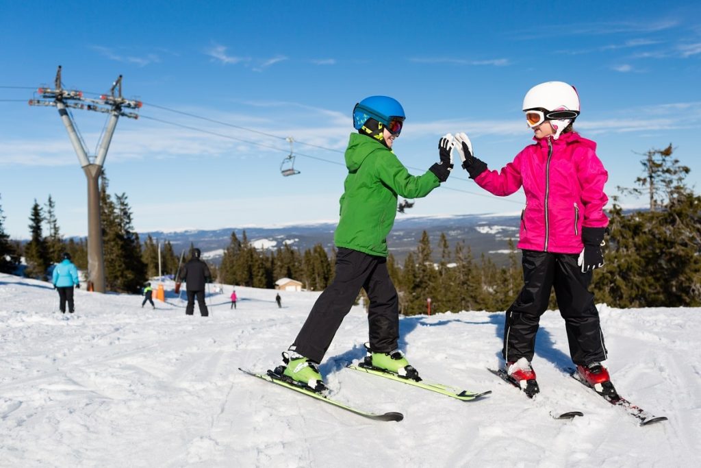 kids skiing (2)