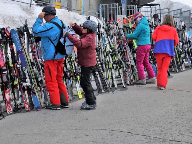 Principale différence entre les skis démo et les skis ordinaires (pas ce que vous pensez)