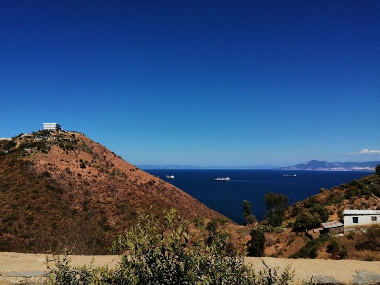 Top 7 plages de Skikda 2025 : entre eaux turquoise et criques sauvages